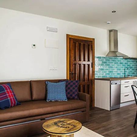 Estela De Altamira 산틸라나델마르